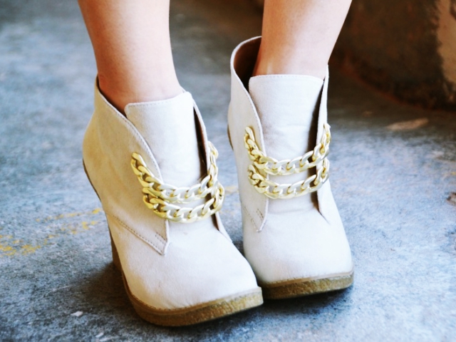 Easy-DIYs-to-Upgrade-your-Old-Shoes