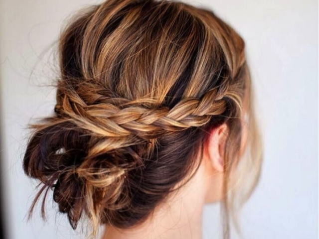 Trendy-Hairstyles-That-Will-Save-Your-Hair-On-Rainy-Days