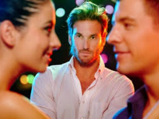 Tips-to-Consider-While-Dating-Your-Friends-Ex